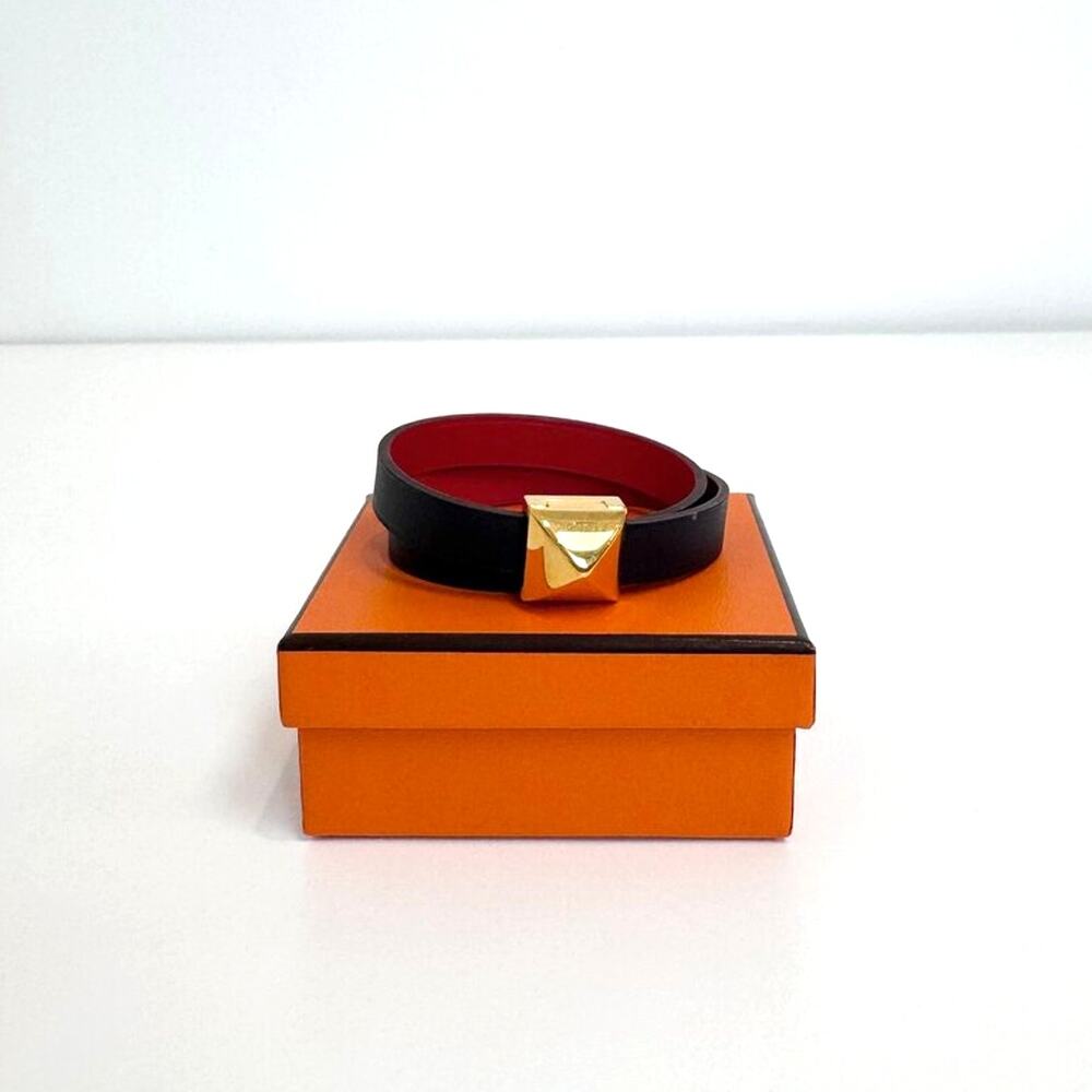 HERMES Reversible Red Black Leather Double Wrap Bracelet w Medor Gold Stud Clap
